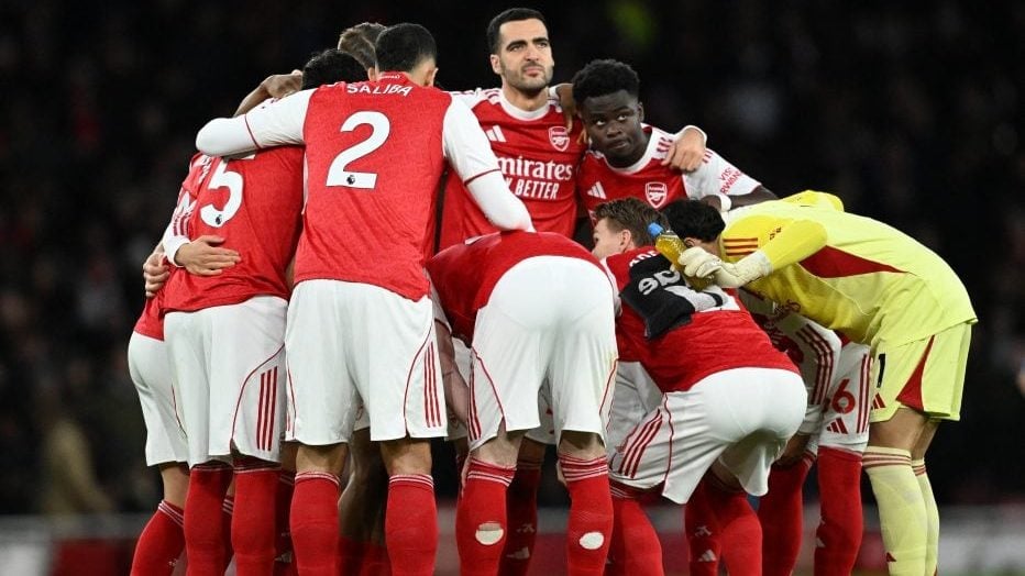 斯普利特：我们正在练习不同的防守策略，大家精神状态都很好（斯普利特：多套防守方案同步演练，球队士气正佳）