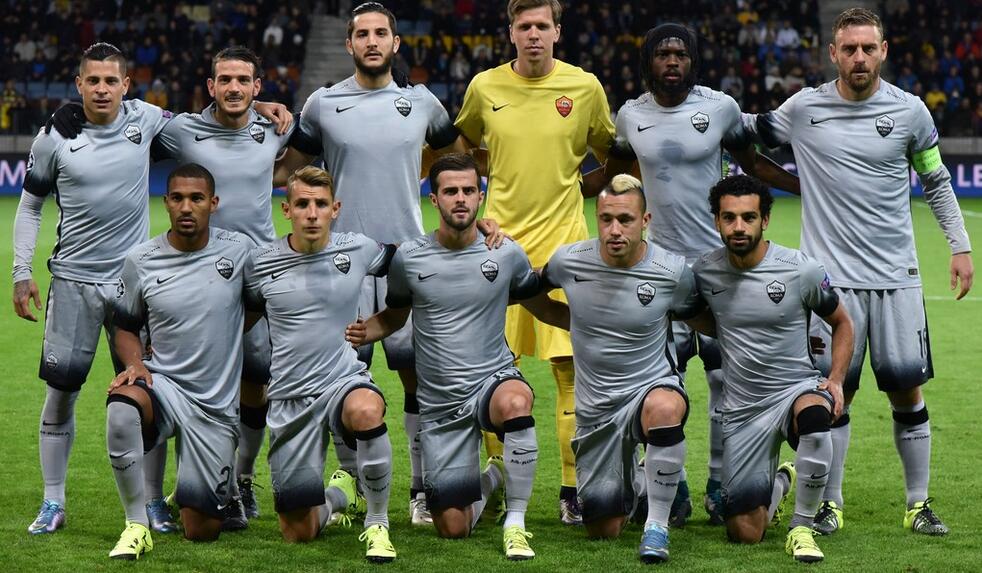 孔蒂：卡拉巴赫是这赛季的欧冠黑马；卢卡库还没做好复出准备（孔蒂称卡拉巴赫或成本季欧冠黑马，卢卡库复出尚未就绪）