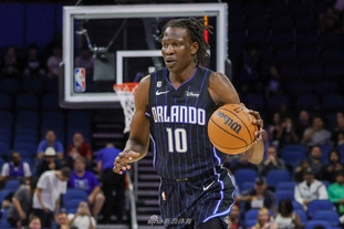 皮奥：我和雷特吉相处得非常好，他是一个非常全面的前锋（皮奥：我与雷特吉关系融洽，他是一名全能型前锋）