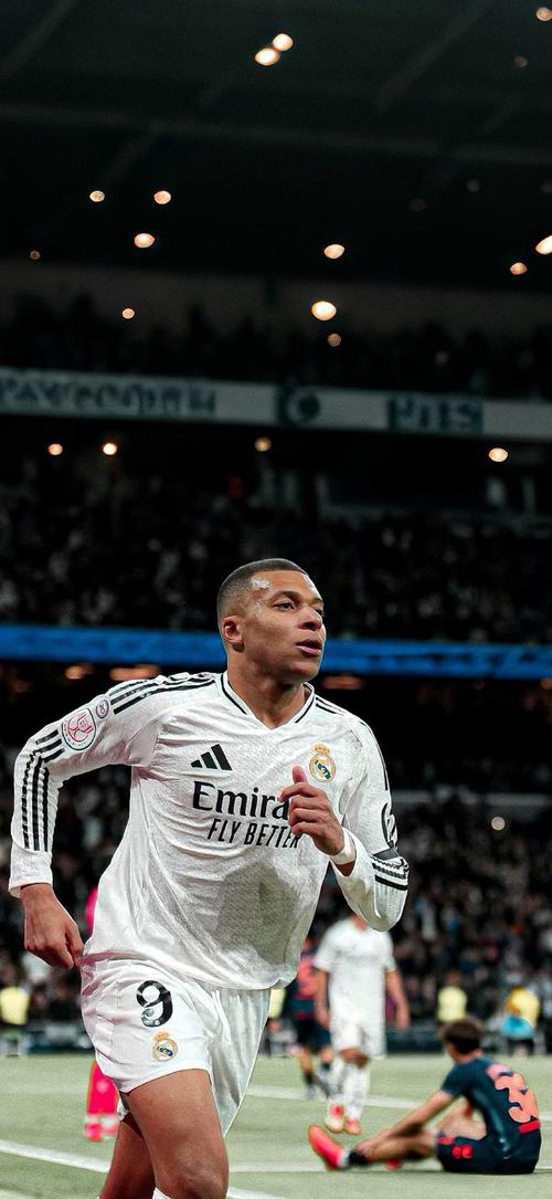 莫斯克拉手球送点，曼联获关键判罚（莫斯克拉手球造点，曼联拿到关键判罚）