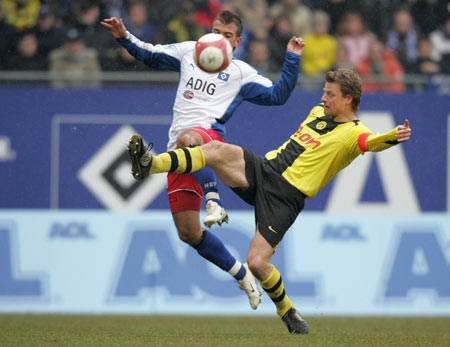 德泽尔比：我没和国米接触过；路易斯-恩里克需要信任（德泽尔比否认与国米接触，呼吁给予路易斯-恩里克信任）