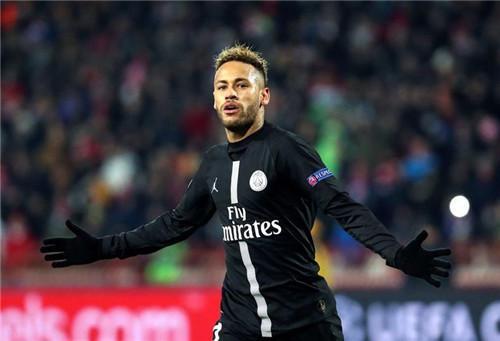 刘伟国：捧起中甲冠军奖杯很激动，明年力争在中超站稳脚跟（刘伟国：中甲夺冠令人振奋，明年力求在中超站稳脚跟）