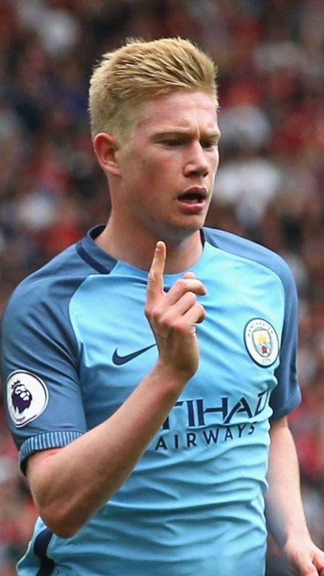 雷克瑟姆队长：在主场竟然有卡迪夫球迷挑衅我，我把他拳击了（雷克瑟姆队长：主场遭卡迪夫球迷挑衅，我出拳回应）