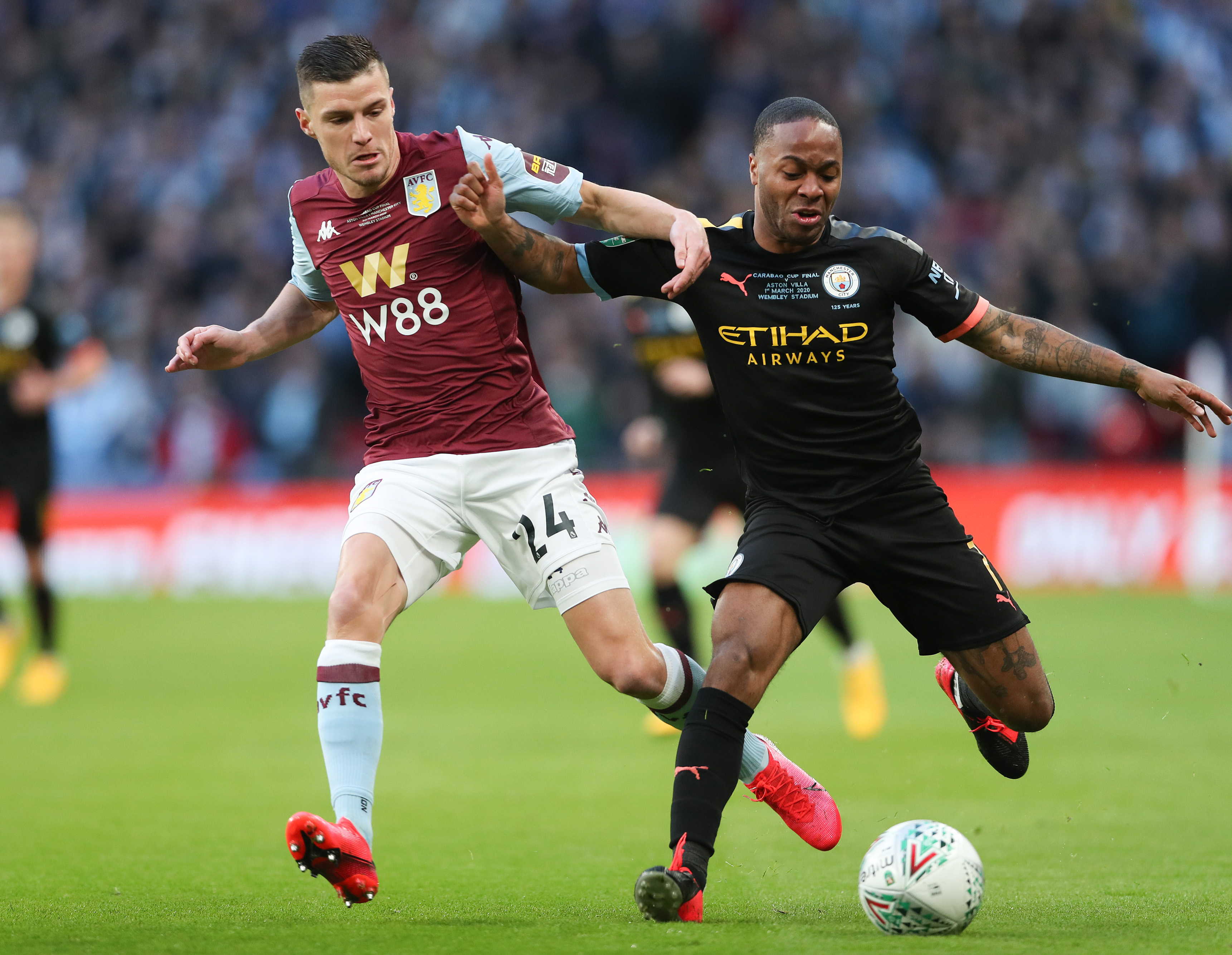 2次，阿劳霍是欧冠改制以来染红次数并列最多的巴萨球员（欧冠改制后，阿劳霍两次染红，追平巴萨队内最多纪录）