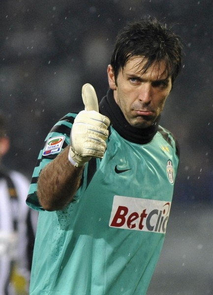 浙江副总：人员进出会第一时间官宣，卡内达作风和硬度需提高（浙江俱乐部副总：人员变动将及时公布，卡内达作风与对抗强度仍需提升）