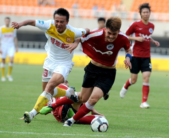 斯基拉：赛季结束合同到期后，本泽马准备离开吉达联合（斯基拉：本泽马将于赛季末合同到期时告别吉达联合）