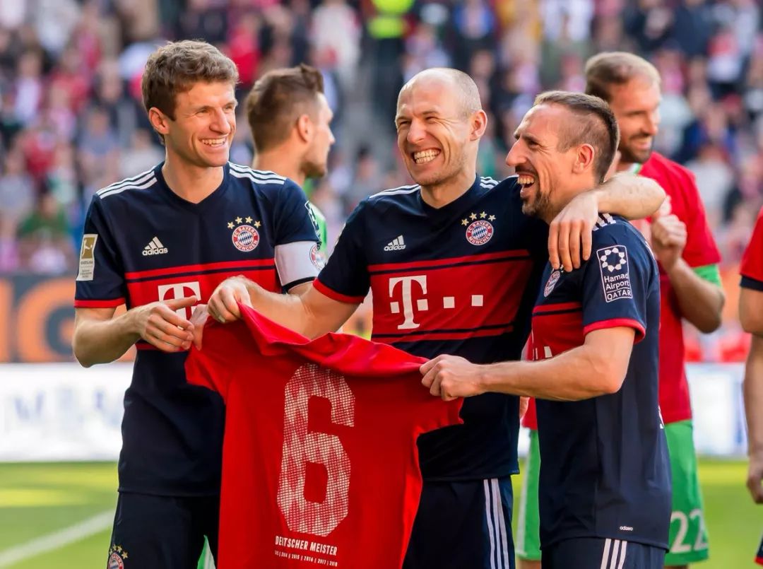 拜仁2025年至今德甲客场不败，距离队史第3次全年不败还差2场（拜仁2025年德甲客场仍未尝败绩，距队史第3次全年不败仅差两场）